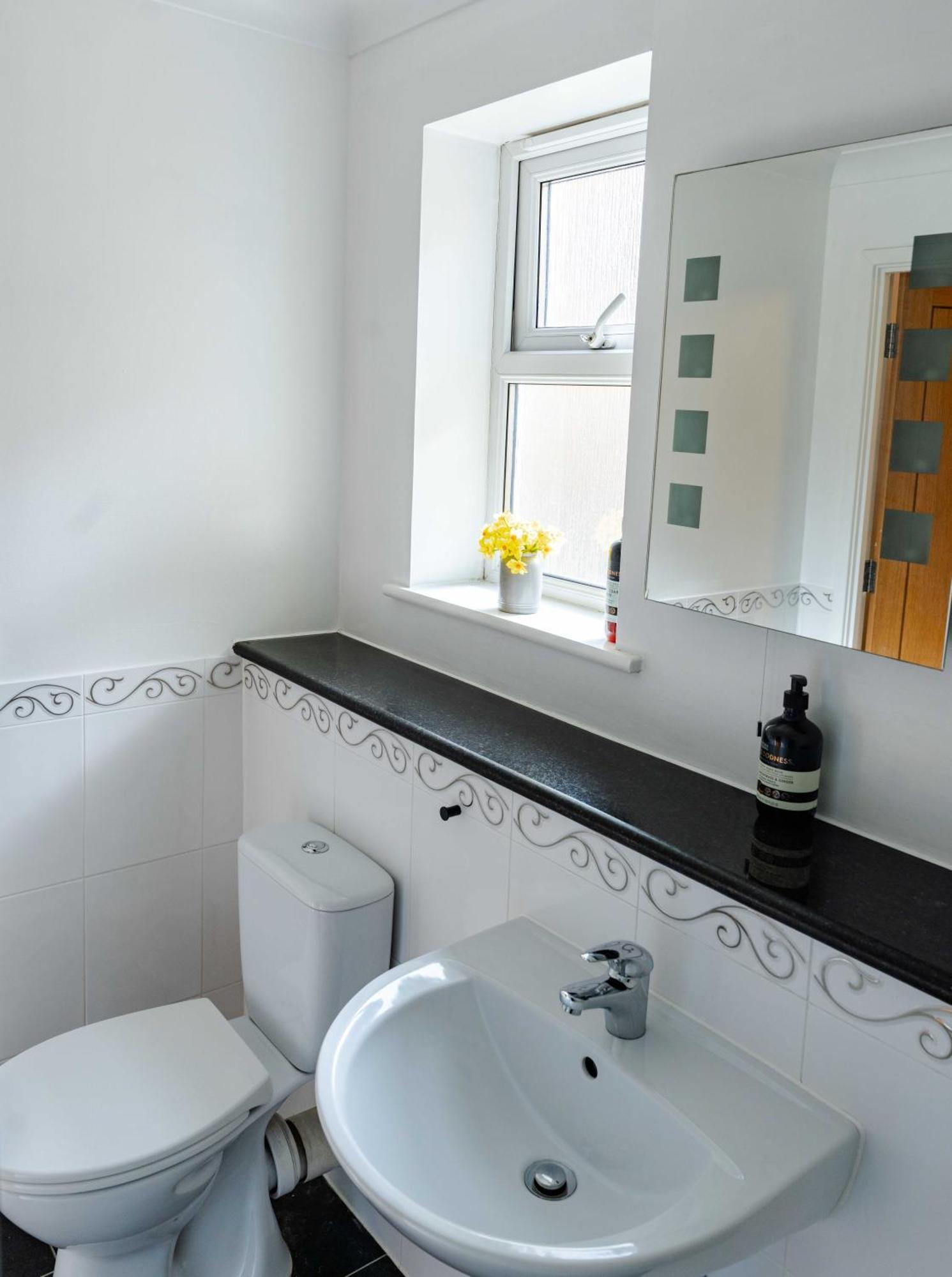 Modern Apartment Near Old Town With Parking Margate Buitenkant foto